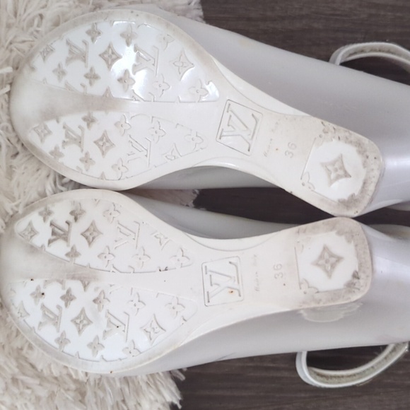 Louis Vuitton Authentic Made in Italy Wedge Sandals - Picture 10 of 17